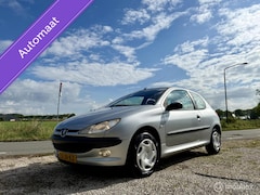 Peugeot 206 - 1.4 Gentry, Automaat, 88.000km NAP, APK Okt 2026
