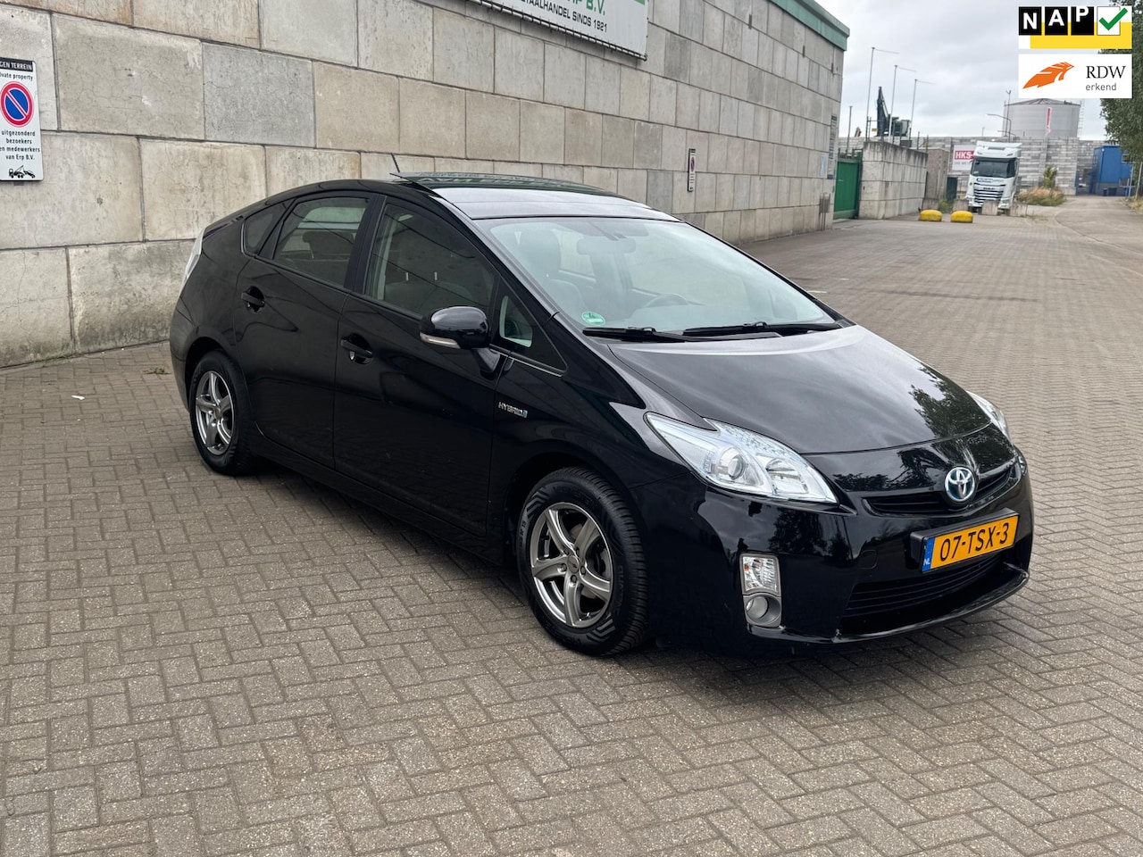 Toyota Prius - 1.8 Comfor APK,PDC,ZEER NETTE AUTO - AutoWereld.nl
