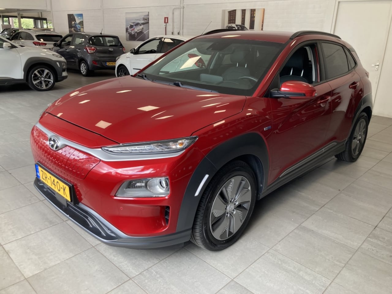 Hyundai Kona Electric - EV Premium 64 kWh*RIJKLAARPRIJS* - AutoWereld.nl