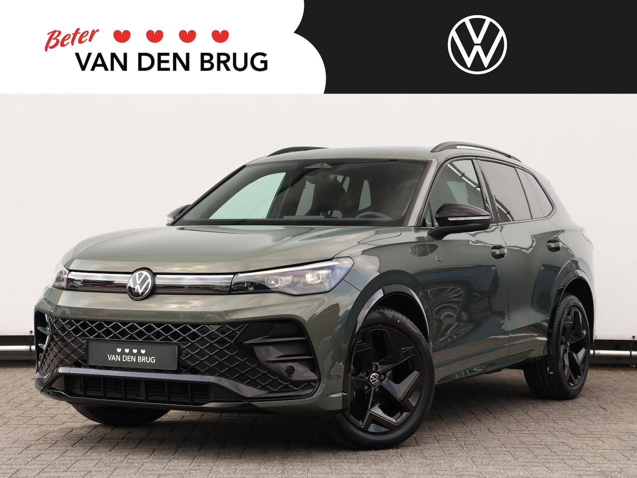Volkswagen Tiguan - 1.5 eTSI R-Line Edition 150pk automaat | Black Style | Dodehoekdetectie | Camera | Navigat - AutoWereld.nl