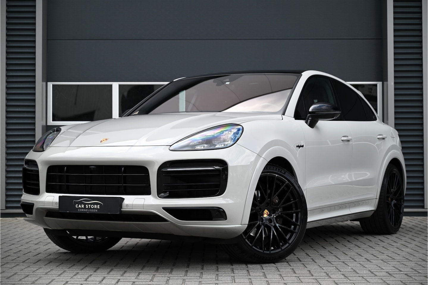 Porsche Cayenne Coupé - 3.0 E-Hybrid / SPORT DESIGN / PANO / SPORT CHRONO / PDLS / HUD / SOFTCLOSE / KRIJT GRIJS / - AutoWereld.nl
