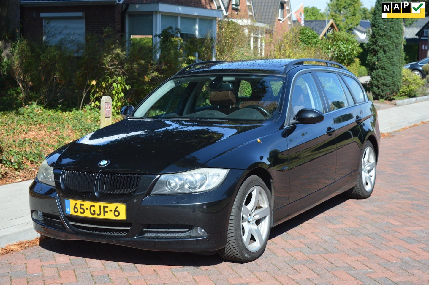 BMW 3-serie Touring - 325xi High Exe Org NL/NAP/panoramadak - AutoWereld.nl