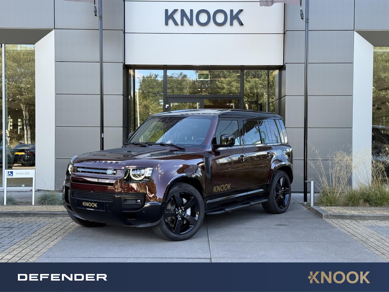Land Rover Defender 110 - P300e 110 Sedona Edition - AutoWereld.nl