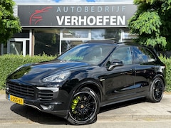 Porsche Cayenne - 3.0 S E-Hybrid - PANORAMADAK - CARBON INTERIEUR - LUCHTVERING - STOEL VERWARMING