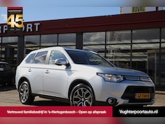 Mitsubishi Outlander - 2.0 PHEV 4WD Instyle+ X-Line/Adaptive/Sunroof/Camera/Leder/Xenon/18"