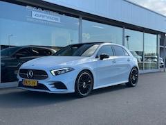 Mercedes-Benz A-klasse - 200 Business Solution AMG Night-pakket automaat , panoramaschuifdak , sfeerverlichting , A