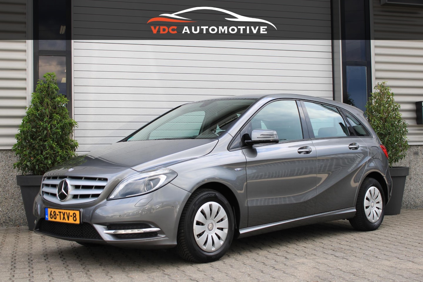 Mercedes-Benz B-klasse - 180 Navi | Cruisecontrol | Xenon | Hoge Instap | Parkeersensoren - AutoWereld.nl