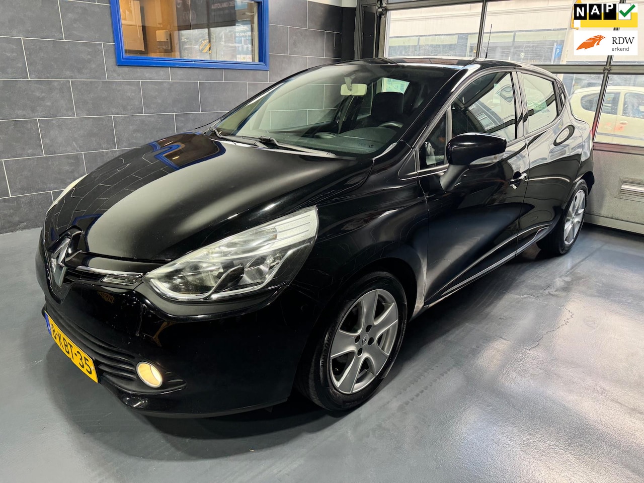Renault Clio - 0.9 TCe - Navi - Elektr. Ramen - Airco - AUX - Bleutooth - NAP - Nw. APK - AutoWereld.nl