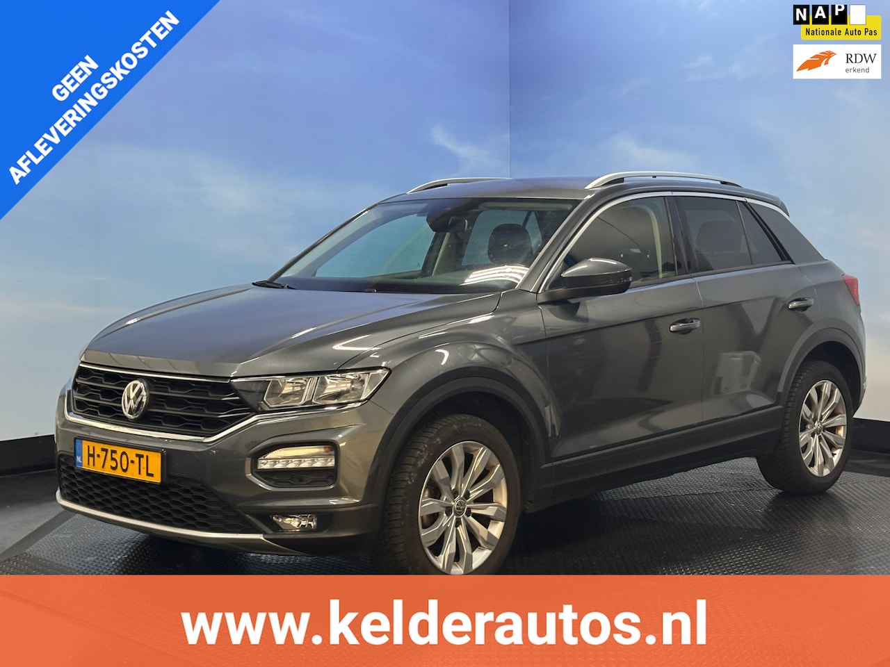 Volkswagen T-Roc - 1.0 TSI Style Business Navi | Clima | Cruise | PDC | Trekhaak - AutoWereld.nl