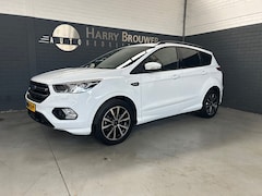 Ford Kuga - 1.5 EcoBoost Vignale, pano, trekhaak, keyless, stuurverw, stoelverw