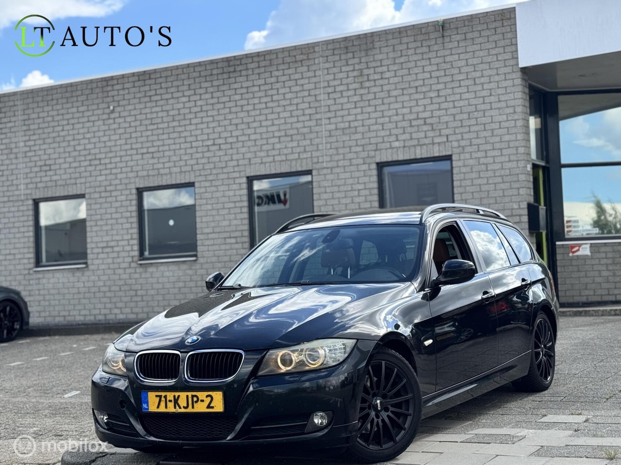 BMW 3-serie Touring - 320d Business Line|Pano Leer Navi Xenon - AutoWereld.nl