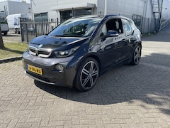 BMW i3 - Basis Comfort Advance 22 kWh Panoramadak | Lederen bekleding | Meer foto's volgen