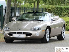 Jaguar XK8 - 4.2 V8 Convertible