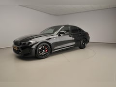 BMW 3-serie - Sedan 318i | M-Sportpakket | LED | Navigatie | Schuifdak | Sportstoelen | DAB | Alu 19 inc