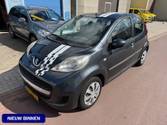 Peugeot 107 - 1.0-12V XS 5-deurs APK 26-6-2026 - 163.257km NAP Leuke auto met een nieuwe koppeling