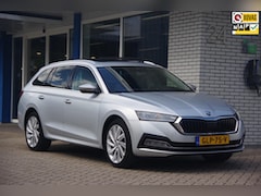 Skoda Octavia Combi - 1.4 TSI iV PHEV Sportline Stoelverwarming Carplay Head-up