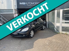 Mercedes-Benz B-klasse - B150/Zwart/1 JaarAPK/Nap/Trekhaak/xenon/1e Eigenaar