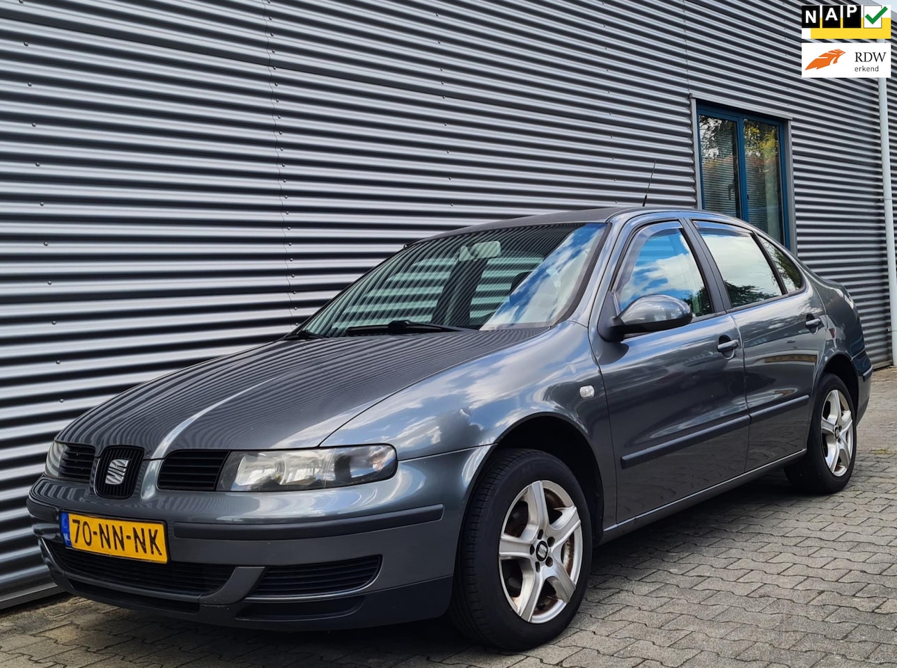 SEAT Toledo - 1.6-16V Spirit 01-2004 Antr. Grijs Metallic *AIRCO* - AutoWereld.nl