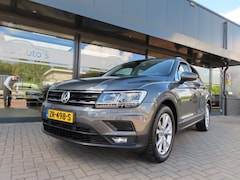 Volkswagen Tiguan - 1.5 TSI Comfortline Business Ecc Led Navi Trekhaak 2019