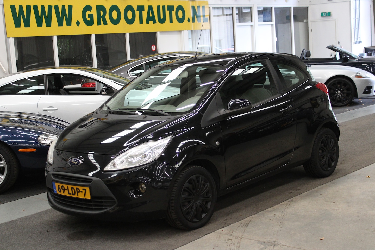 Ford Ka - 1.2 Titanium Airco, Stuurbekrachtiging - AutoWereld.nl