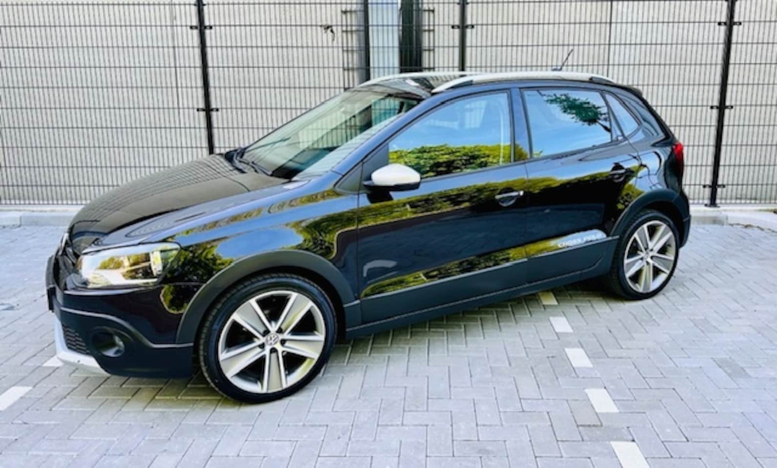 Volkswagen Polo - 1.2 TSI Cross Executive Plus Trekhaak Garantie - AutoWereld.nl