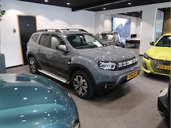 Dacia Duster - 150 Pk Benzine * AUTOMAAT * Ruige Stoere Journey Uitvoering * Kenteken: HZN-81-V * Navigat