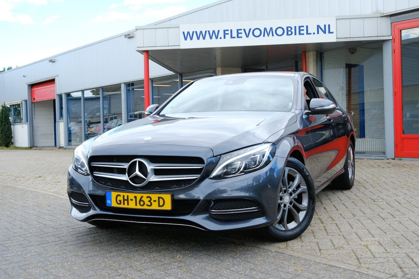 Mercedes-Benz C-klasse - 180 CDI Lease Edition LED|Navi|Cruise|LMV|PDC - AutoWereld.nl