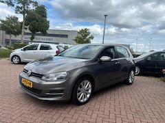Volkswagen Golf - 1.2 TSI Trendline