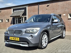 BMW X1 - sDrive18i Executive navi PDC AUT Xenon