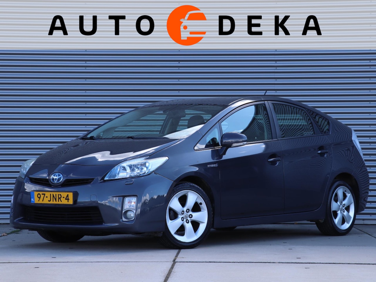 Toyota Prius - 1.8 Hybrid Executive *Leder*Adaptive cruise*Navigatie* - AutoWereld.nl