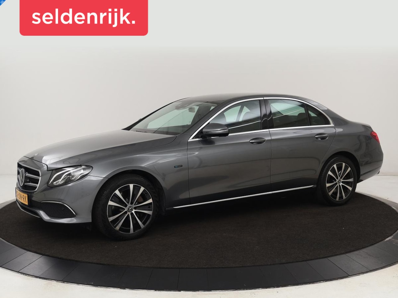 Mercedes-Benz E-klasse - 300 e 4MATIC Avantgarde | Adaptive Cruise | 360 Camera | Stoelverwarming | Carplay | Navig - AutoWereld.nl