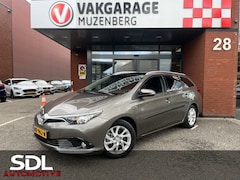 Toyota Auris Touring Sports - 1.8 Hybrid Dynamic // PANORAMADAK // KEYLESS // NAVI // CAMERA // CRUISE // CLIMA // LED /