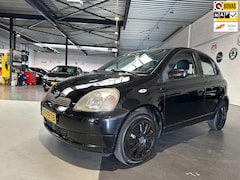 Toyota Yaris - 1.0-16V VVT-i Luna/Apk nieuw bij aflevering