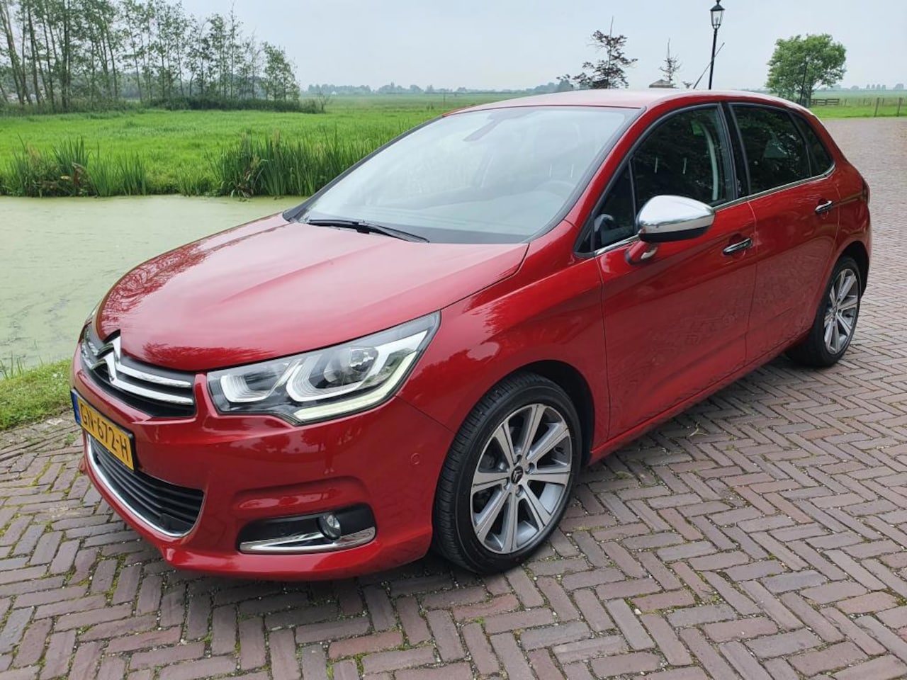 Citroën C4 - 1.2 PureTech Feel Collection trekhaak navi 2015 - AutoWereld.nl