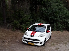 Peugeot 107 - 1.0-12V XR