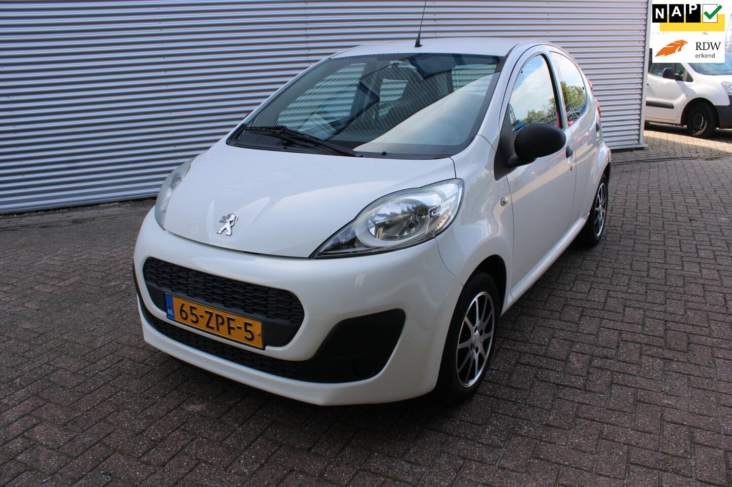 Peugeot 107 - 1.0 Access Accent 1.0 Access Accent - AutoWereld.nl