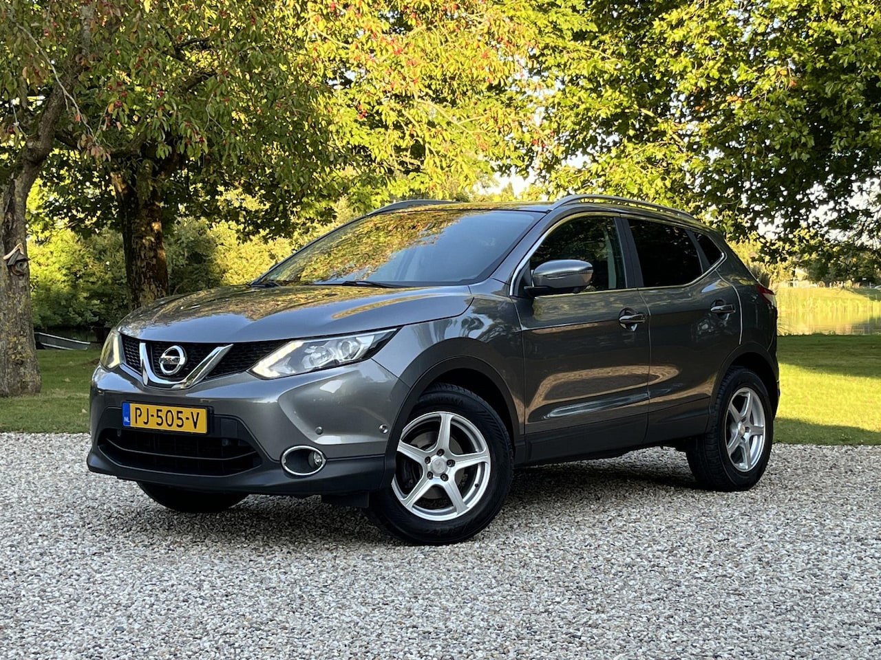 Nissan Qashqai - 163 PK Tekna *Nieuwe Remmen V+A*Nieuwstaat* - AutoWereld.nl