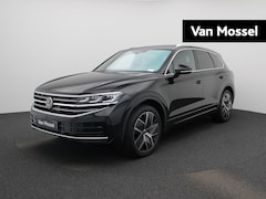 Volkswagen Touareg - 3.0 TSi eHybrid 4MOTION Elegance 381 PK V6 | Plug-In | Luchtvering | Servosluiting Portier