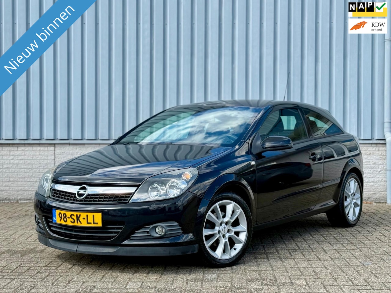 Opel Astra GTC - 1.8 Sport 140.PK!! Airco| Nieuw apk!! - AutoWereld.nl