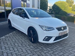 SEAT Ibiza - 1.0 TSI 95pk FR Business Intense Black Edition