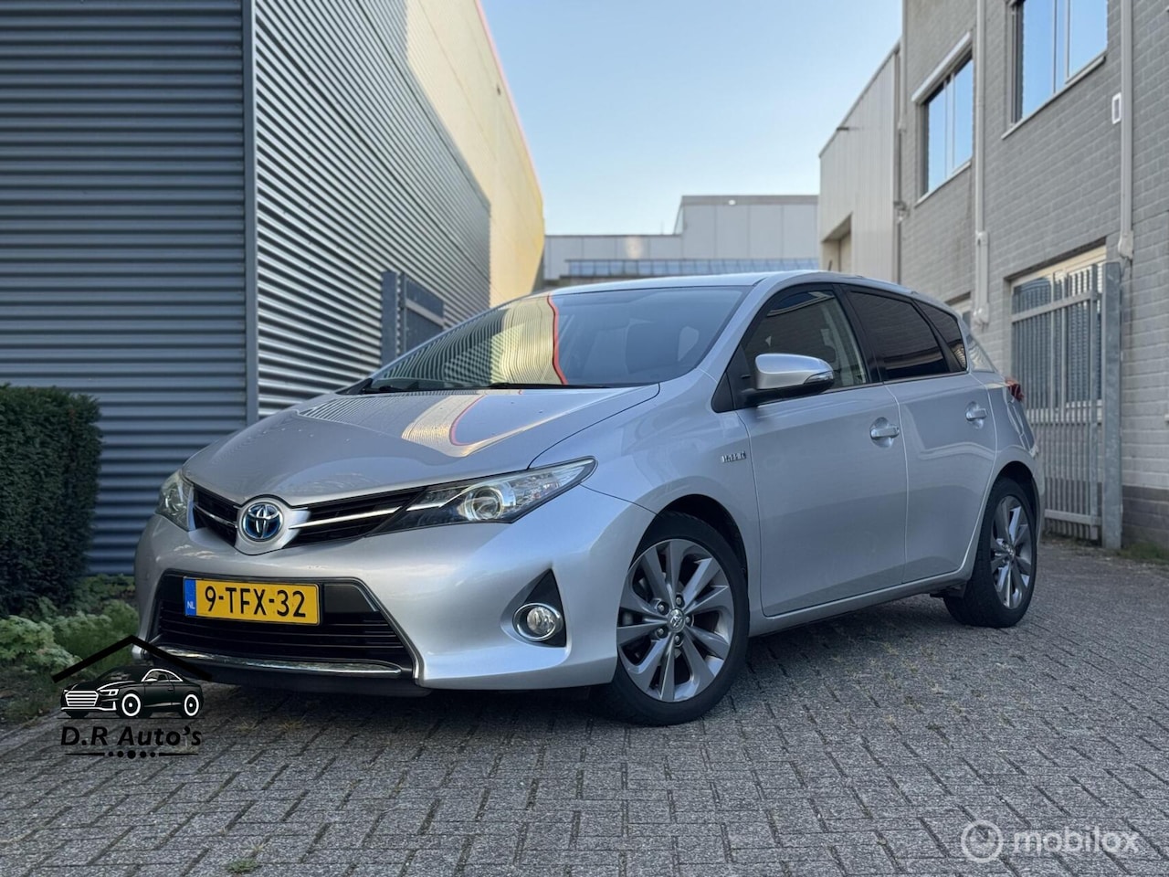 Toyota Auris - 1.8 Hybrid Lease | NWE APK | XENON|CLIMA|CRUISE - AutoWereld.nl
