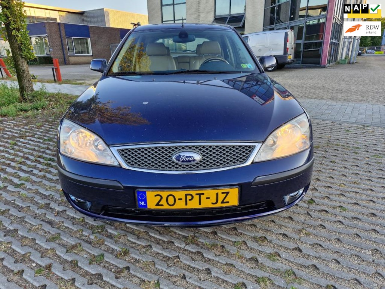 Ford Mondeo - 2.5 V6 Ghia Executive Bj.2004 Kmst.287364 met APK tot28-08-2026 - AutoWereld.nl