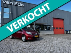 Toyota Yaris - 1.3 VVT-i Executive 5drs Clima Navi Pano
