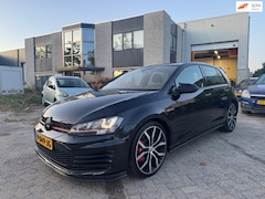 Volkswagen Golf - 2.0 TSI GTI DSG Performance