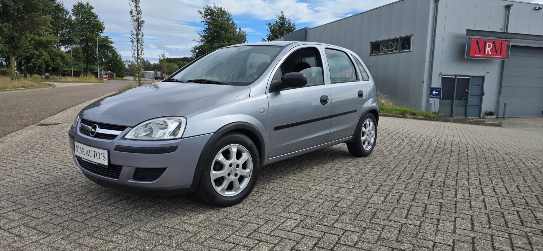 Opel Corsa - 1.2-16V Essentia Met Nieuw A.P.K - AutoWereld.nl