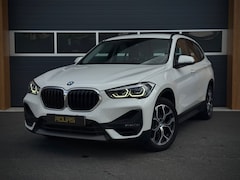 BMW X1 - SDrive18i High Executive Edition|Sfeer.|Cruise|St. Verwarming