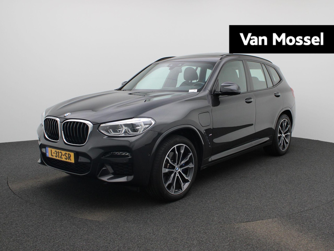 BMW X3 - xDrive30e High Executive | VERWACHT | M-SPORT | PANO-SCHUIFDAK | CAMERA | LEER | HEAD-UP - AutoWereld.nl