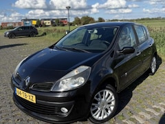 Renault Clio - 1.4-16V 5-deurs Airco Climate control 2 sleutel