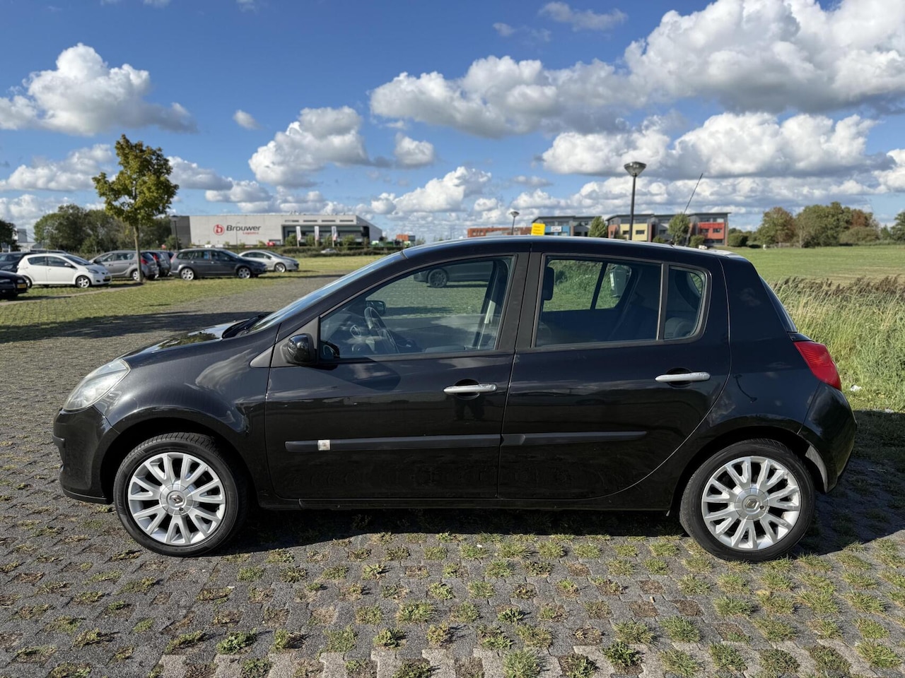 Renault Clio - 1.4-16V 5-deurs Airco Climate control 2 sleutel - AutoWereld.nl