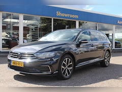 Volkswagen Passat Variant - 1.4 TSI PHEV 218pk 6-DSG GTE Business Highline | PanoramaDak | Zomer- en winterset | Carpl